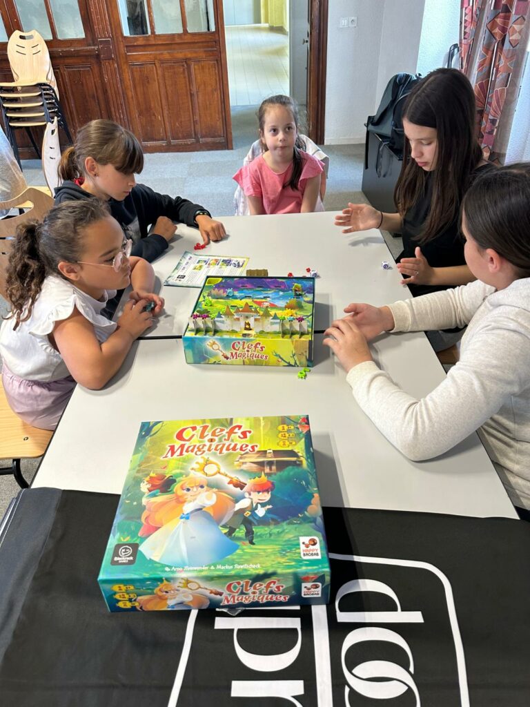 Classe participant au programme éducatif Adopte un Jeu 2025, Ludicoop Drôme