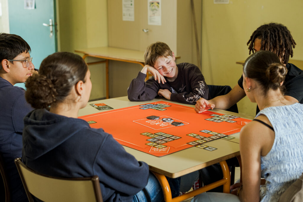 Journée de rencontre Adopte un Jeu 2026, élèves et jeux de société, Ludicoop