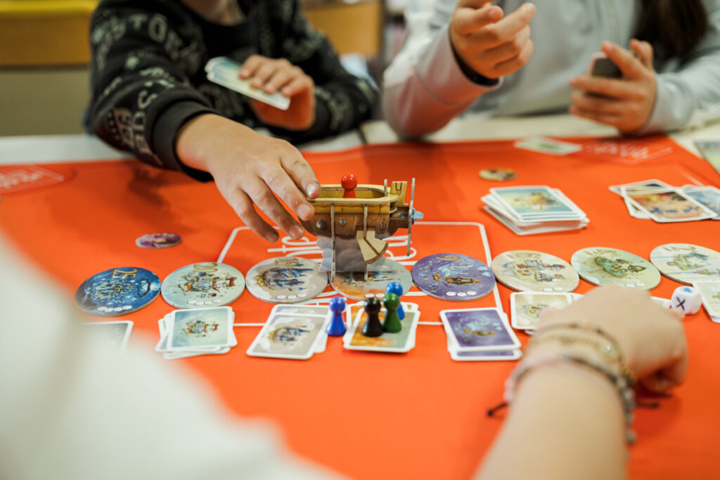 Atelier éducatif jeu de société Adopte un Jeu 2026, impact social Ludicoop Drôme